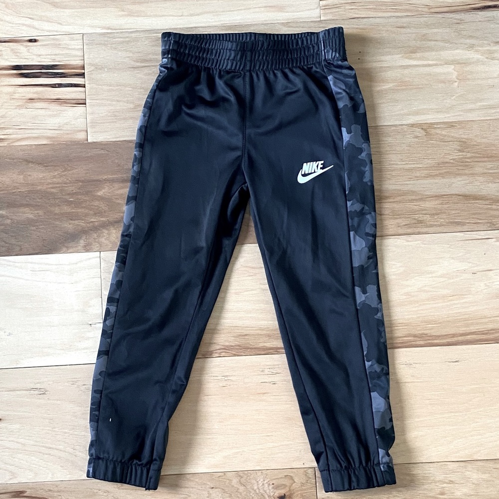 Boys Nike Performance pants